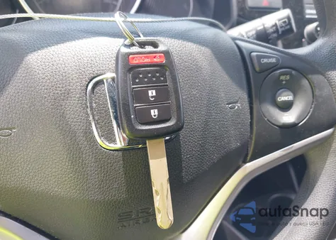 2016 Honda Fit Lx z USA, uszkodzony, nr VIN JHMGK5H52GX017968